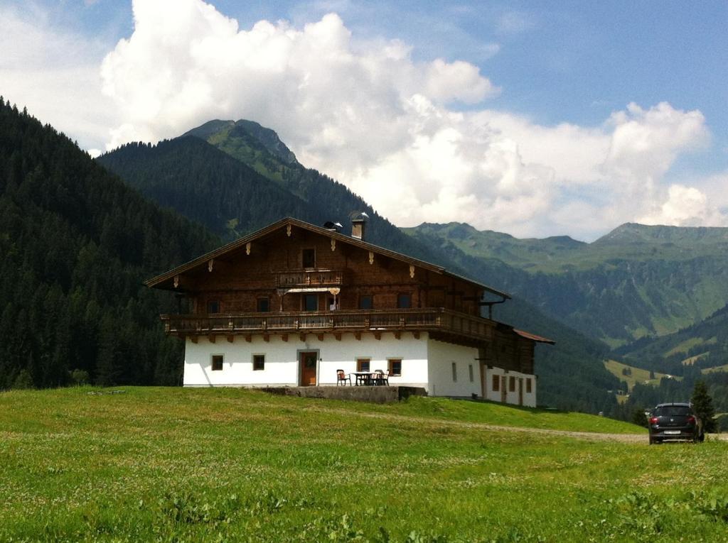 Alpenbauernhaus Vorderbrandthof Saalbach Exterior foto